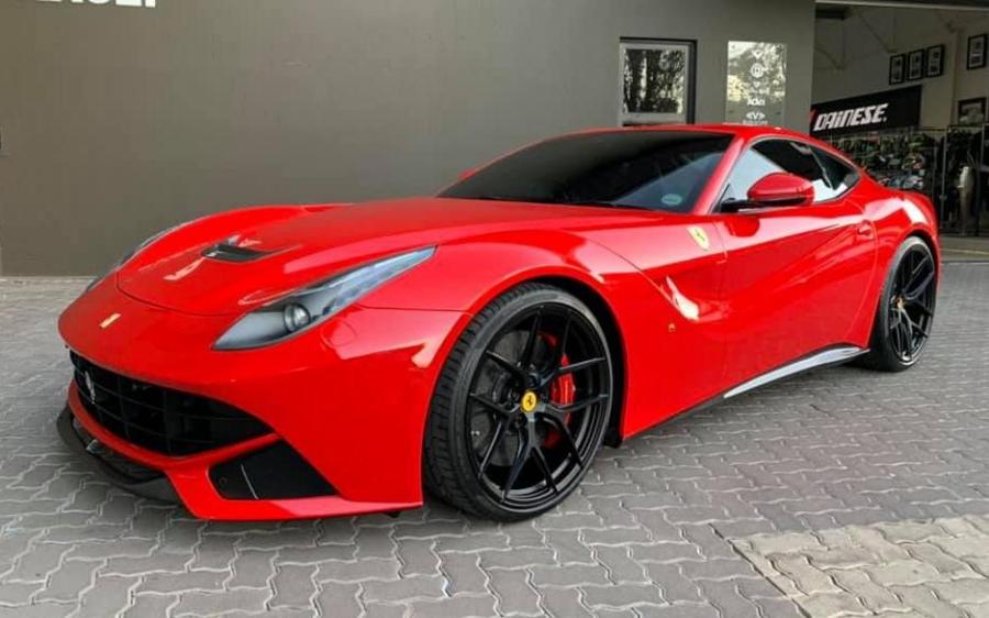 Ferrari F12berlinetta by Novitec Rosso & RACE! on Vossen Wheels '2020
